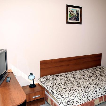 Interrum Hotel Razgrad الغرفة الصورة