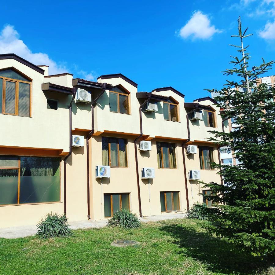 Interrum Hotel Razgrad المظهر الخارجي الصورة