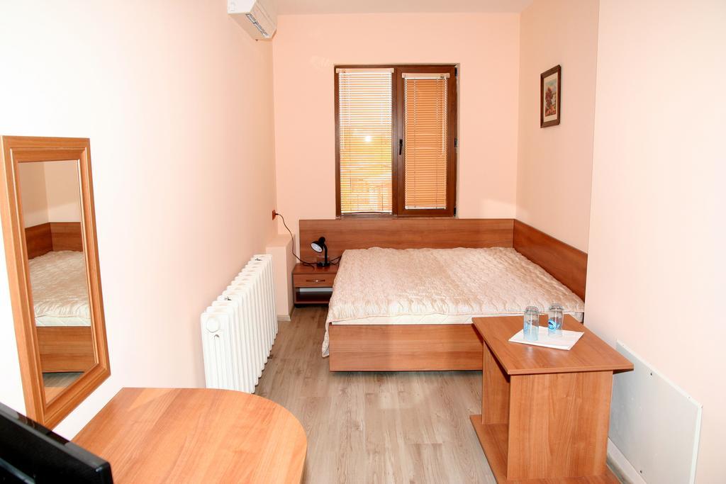 Interrum Hotel Razgrad الغرفة الصورة