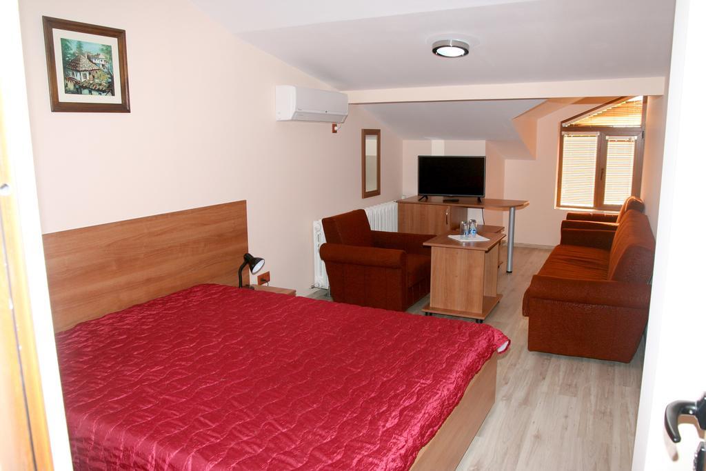 Interrum Hotel Razgrad الغرفة الصورة