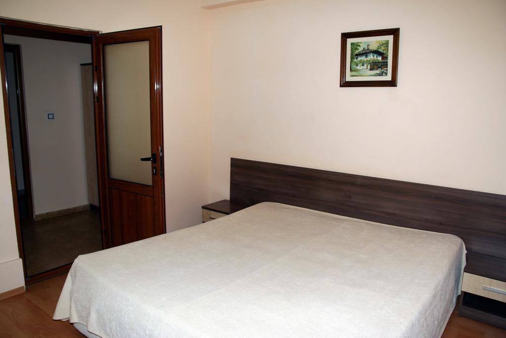 Interrum Hotel Razgrad الغرفة الصورة