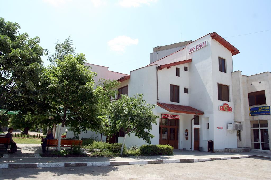Interrum Hotel Razgrad المظهر الخارجي الصورة