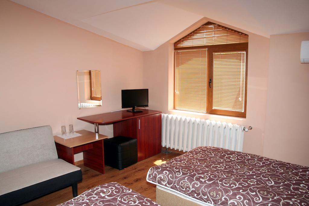 Interrum Hotel Razgrad الغرفة الصورة